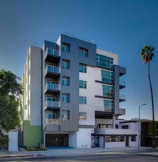 Penthouse 2 Bedroom With Hollywood Sign View! *
