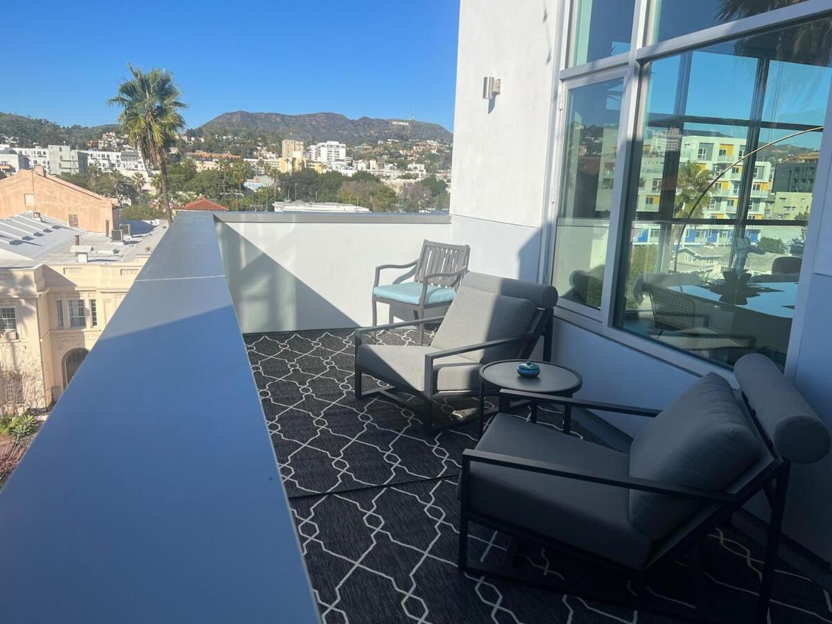 Penthouse 2 Bedroom With Hollywood Sign View! Aparthotel *